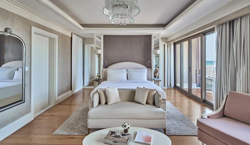middle-east-holidays-abu-dhabi-rixos-premium-saadiyat-island-hotel-club-villa-bedroom